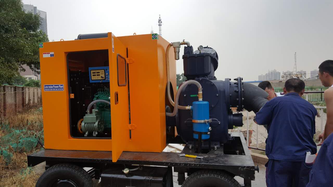 自主走真空輔助新式防汛抗旱自吸挪動泵車